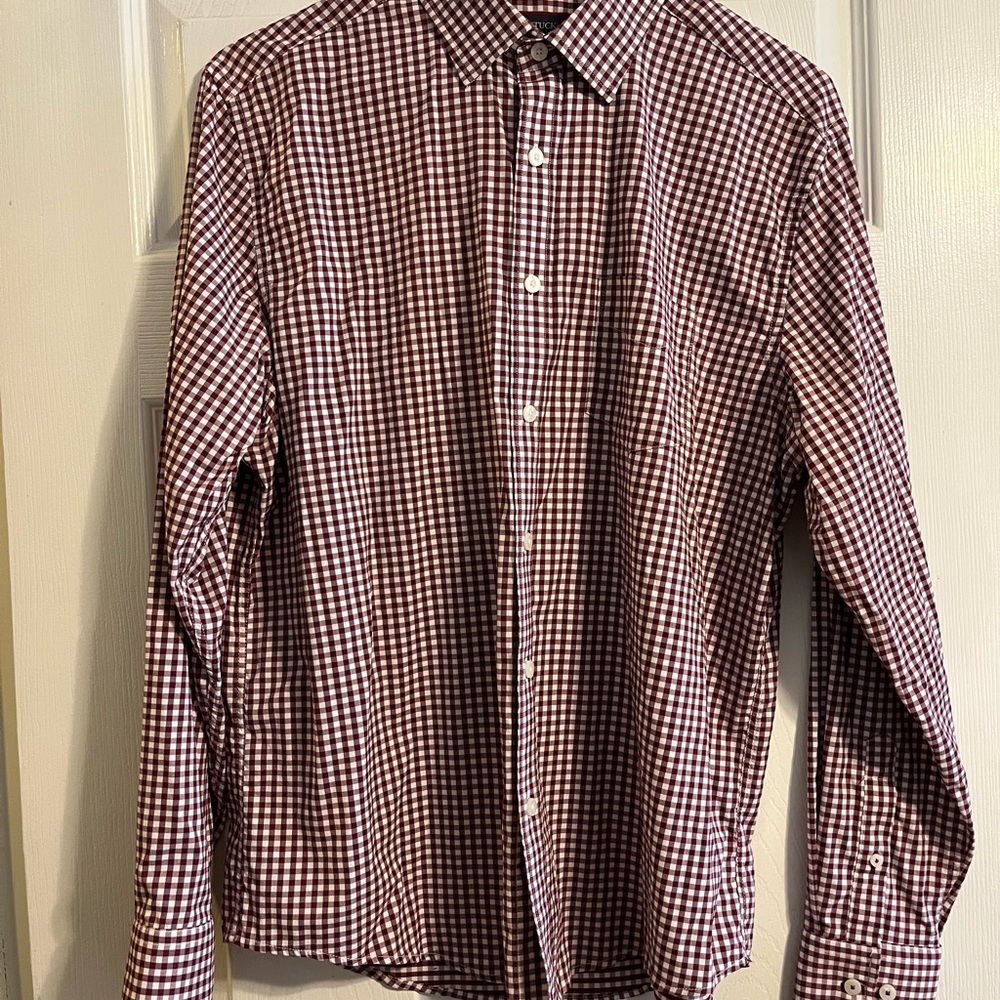 UNTUCKit Men's Maroon and White Gingham Button Down Shirt